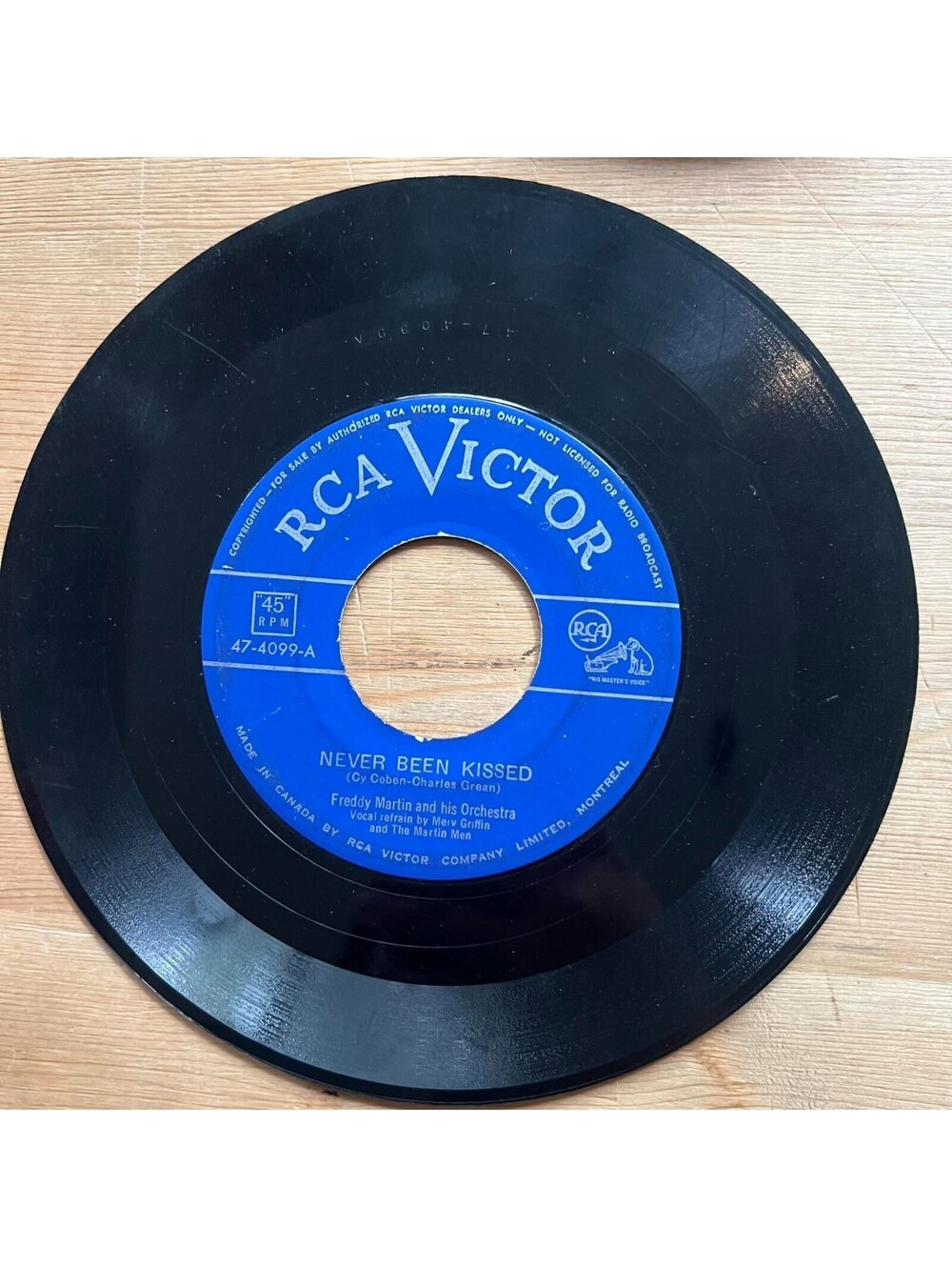 Freddy Martin and his Orchestra - Never been Kissed/Jo-Ann 45rpm VG+ R17